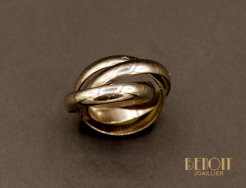 Bague Cartier "Trinity" Or Blanc - Image 2