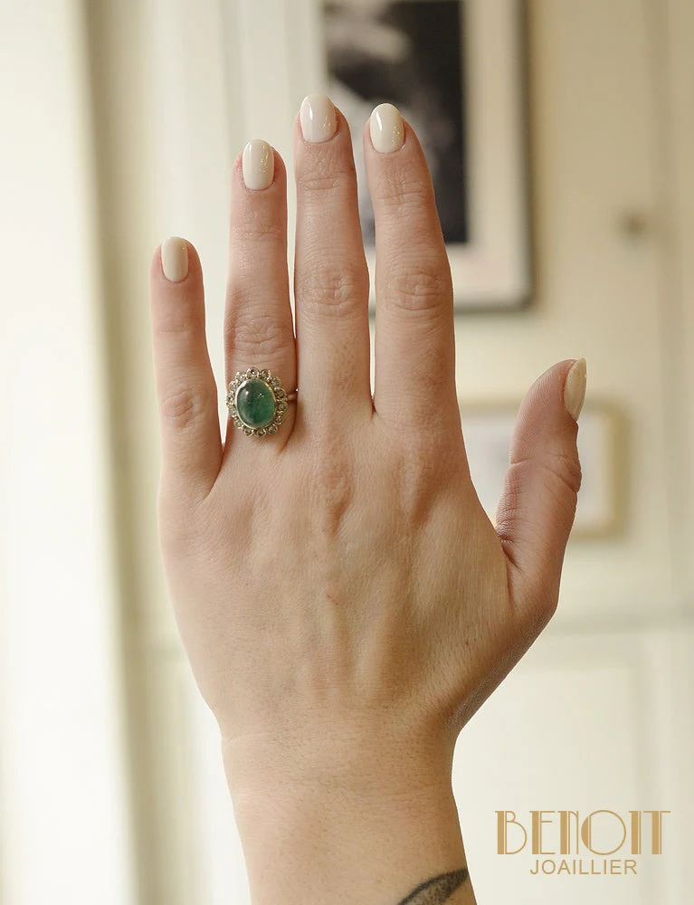 Bague Pompadour Emeraude Cabochon et Diamants - Image 5