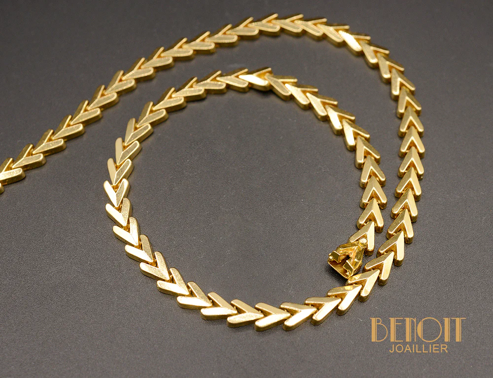 Collier Maille V en Or Jaune - Image 3