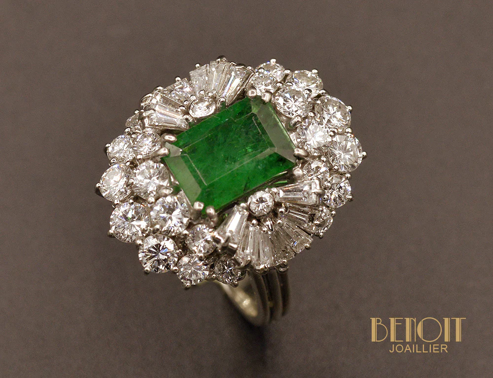 Bague Cocktail Emeraude et Diamants - Image 3