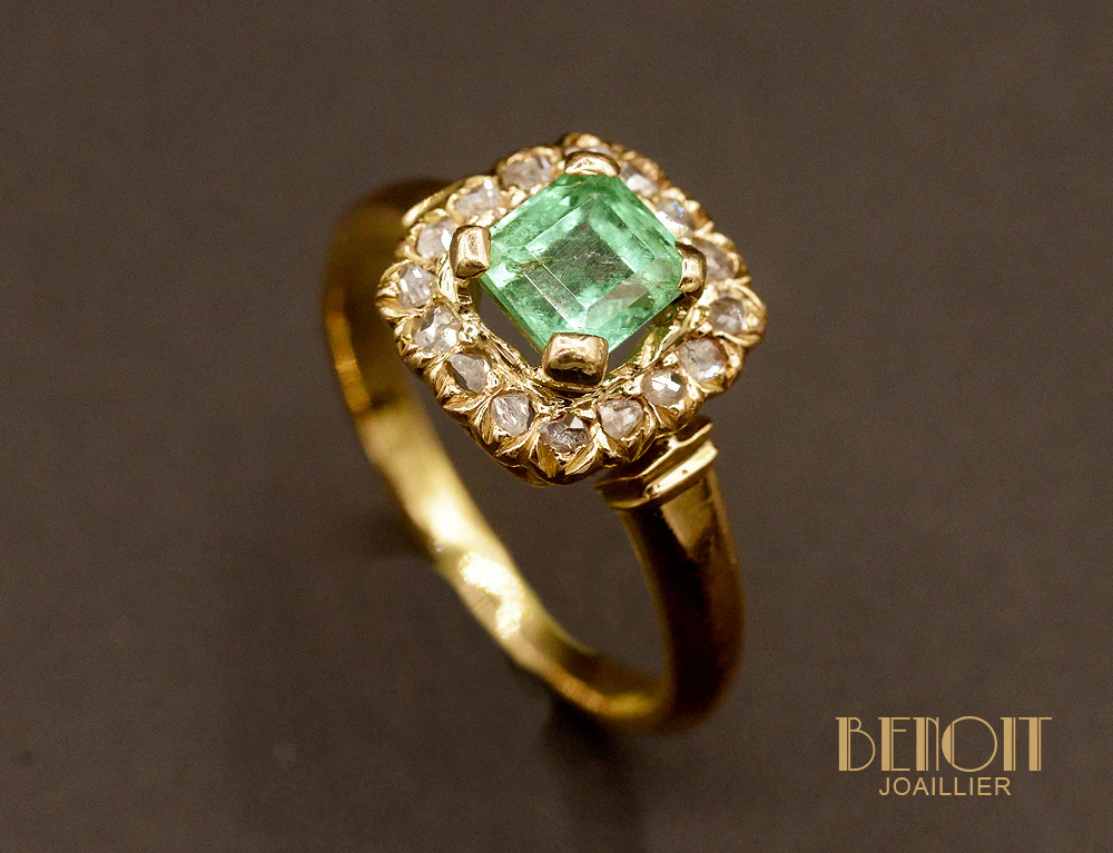 Bague ancienne Émeraude entourage Diamants - Image 3