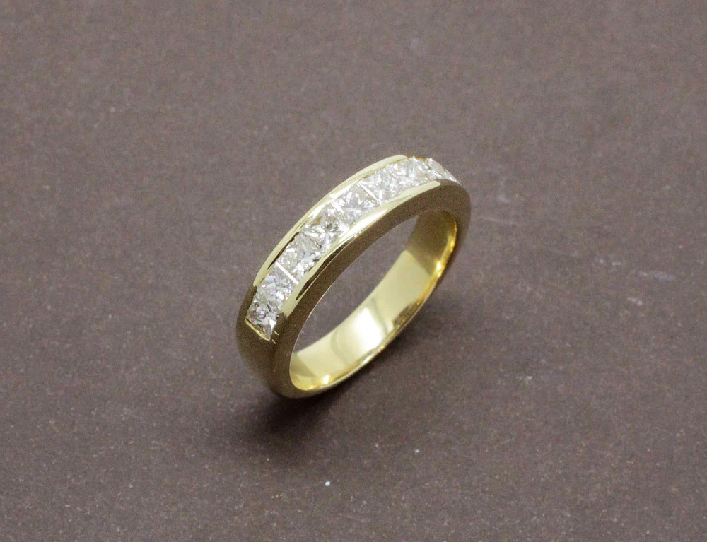 Alliance Demi Empierrée Diamants Or Jaune