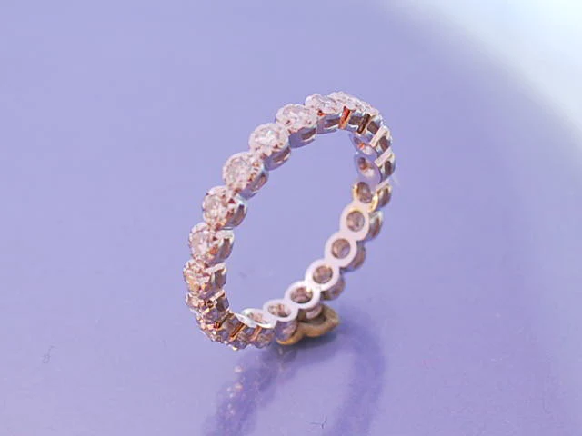 Alliance diamants et or gris - Image 3
