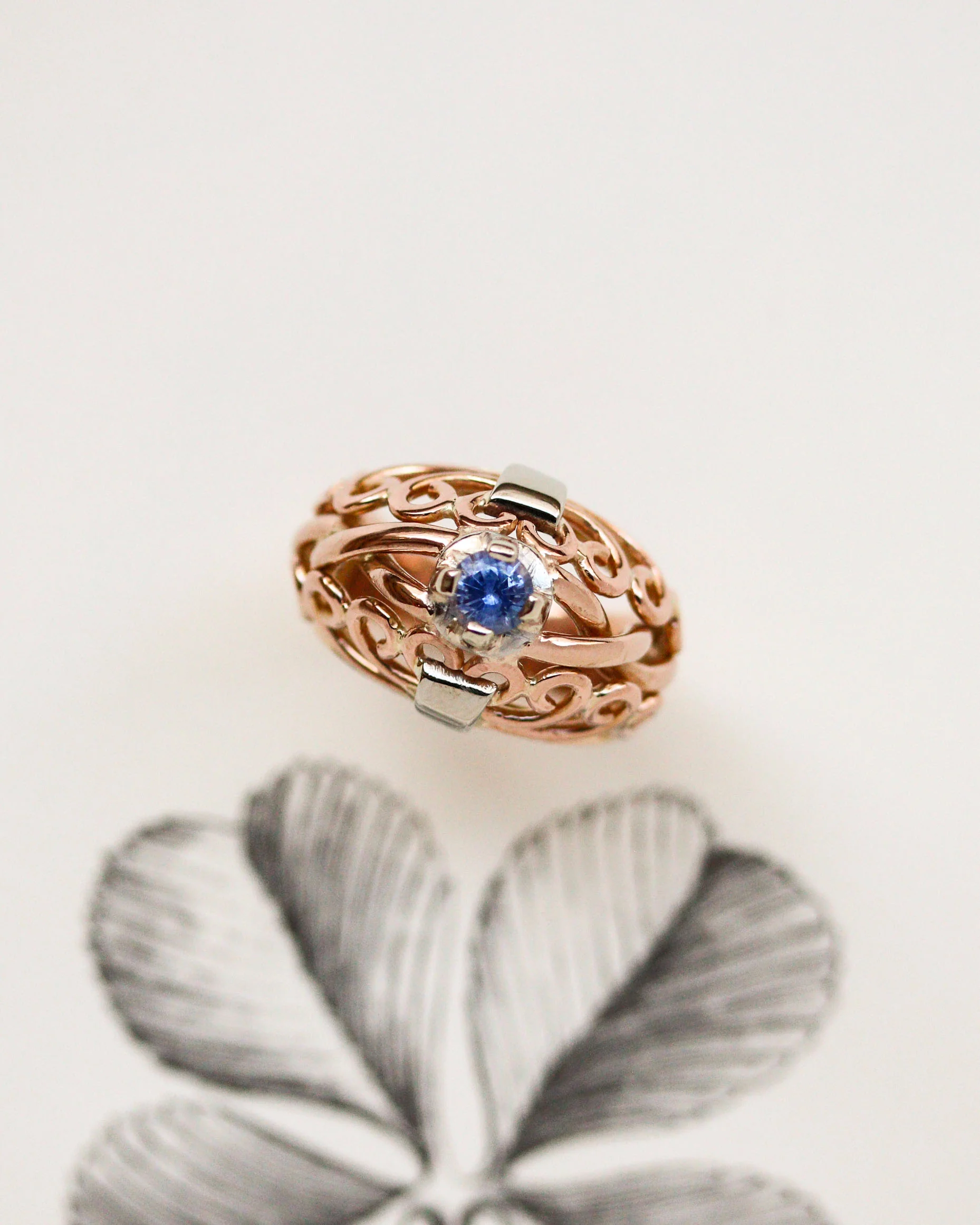 Bague 1950 Cocktail Or et Saphir