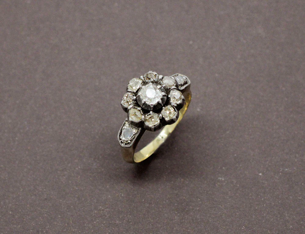 Bague Ancienne Marguerite Diamants