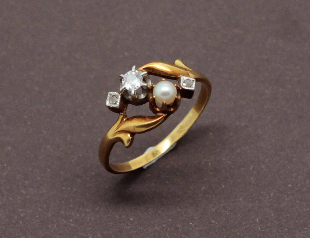 Bague Ancienne Perle et Diamants