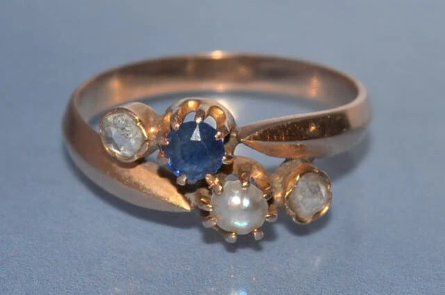 Bague ancienne saphir perle et or