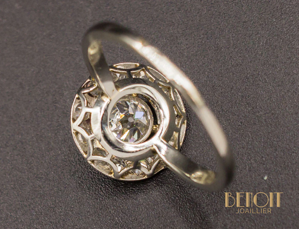 Bague Art Déco Diamant Entourage - Image 6