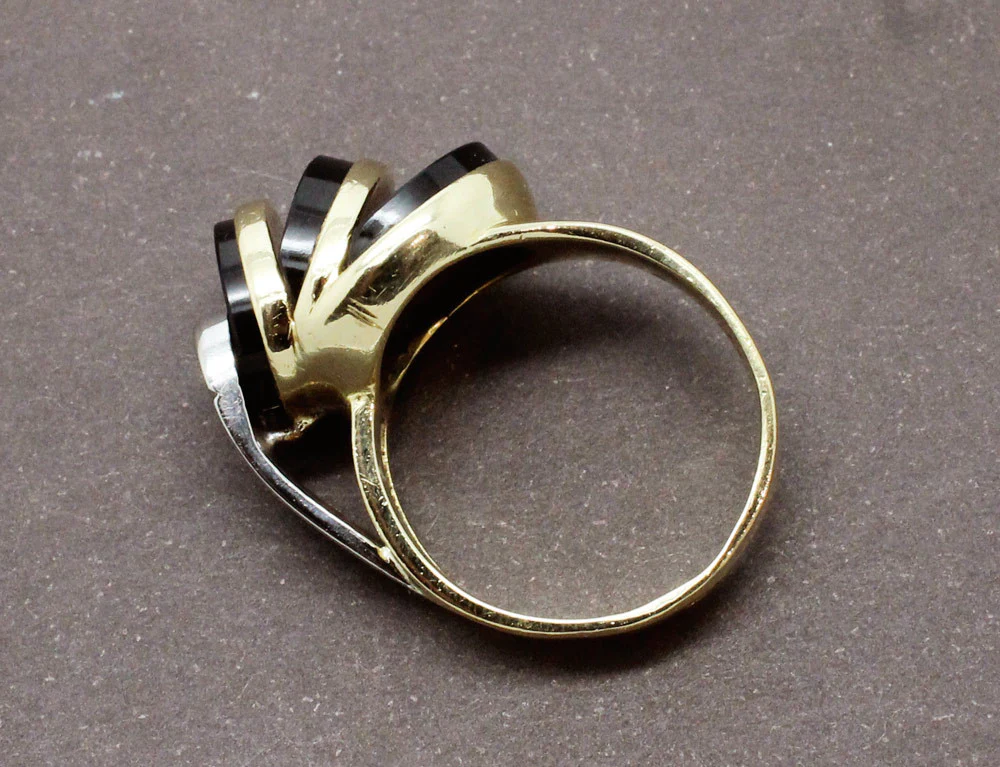Bague Art Déco Moderniste Onyx et Diamants - Image 6