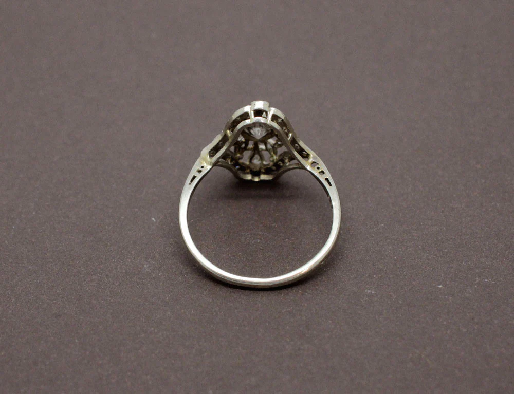 Bague Art Déco Or Blanc et Diamants - Image 4
