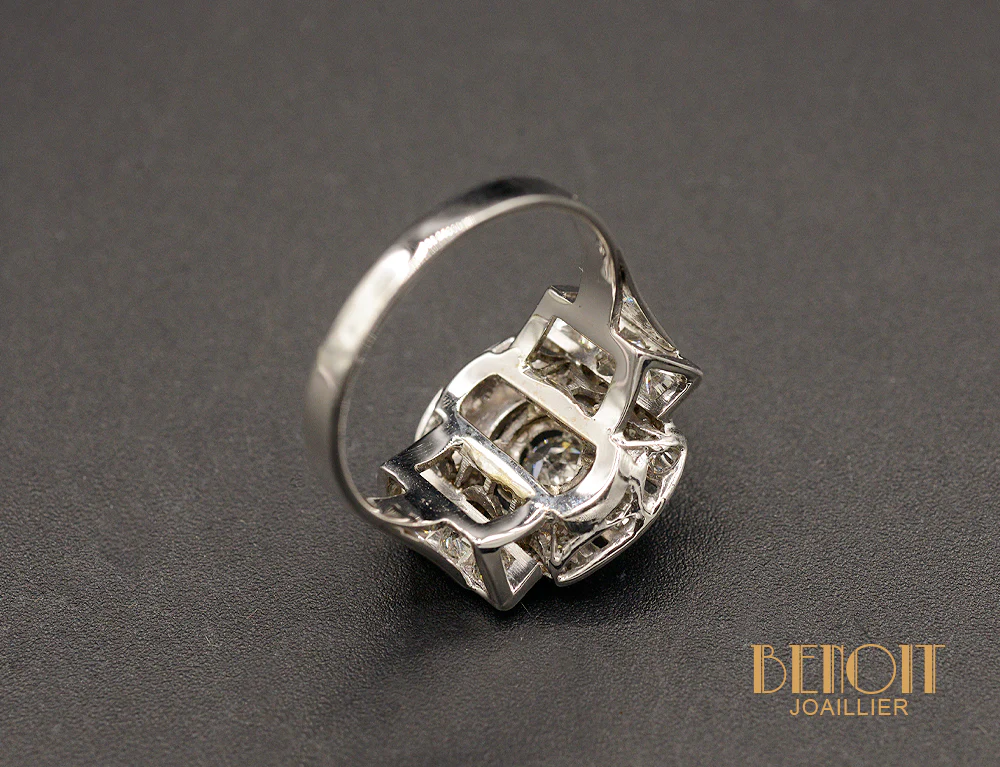 Bague Art Déco Or Blanc et Platine Diamants - Image 4