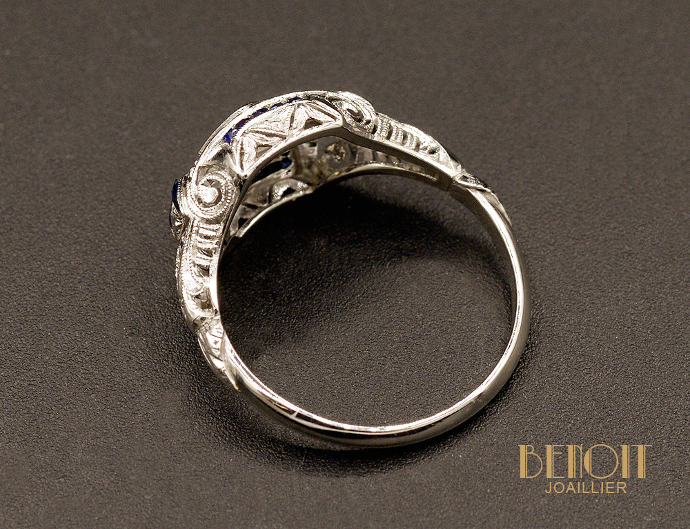 Bague Art Déco Platine Diamants et Saphirs - Image 4