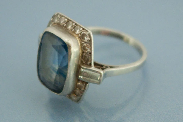 Bague Art déco Saphir et Diamants - Image 2