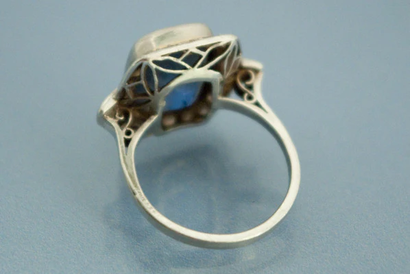 Bague Art déco Saphir et Diamants - Image 3