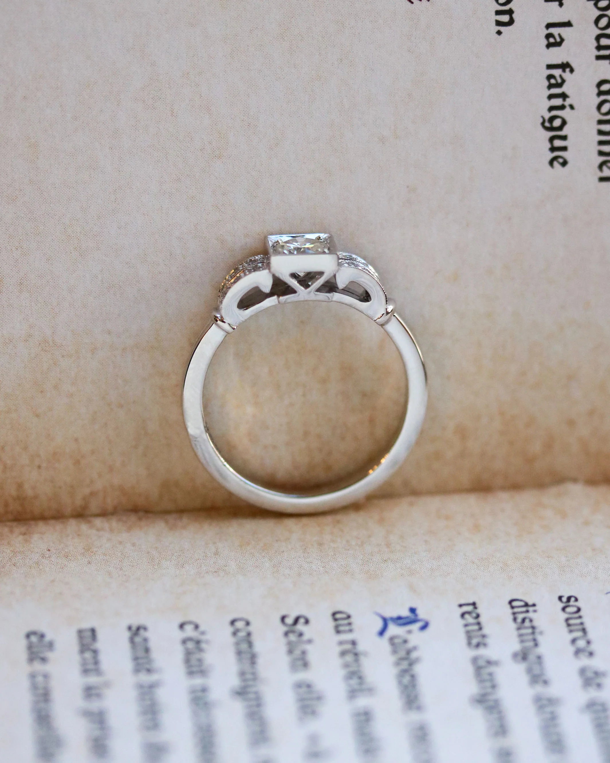 Bague Benoit Joaillier "Solitaire Godrons Diamants" - Image 4