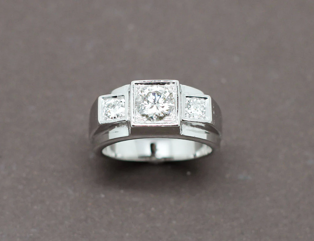Bague Chevalière Art Déco Diamants - Image 2