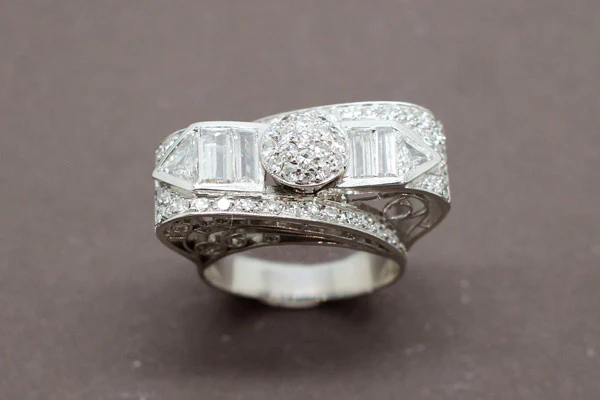 Bague Cocktail Art Déco Diamants - Image 2