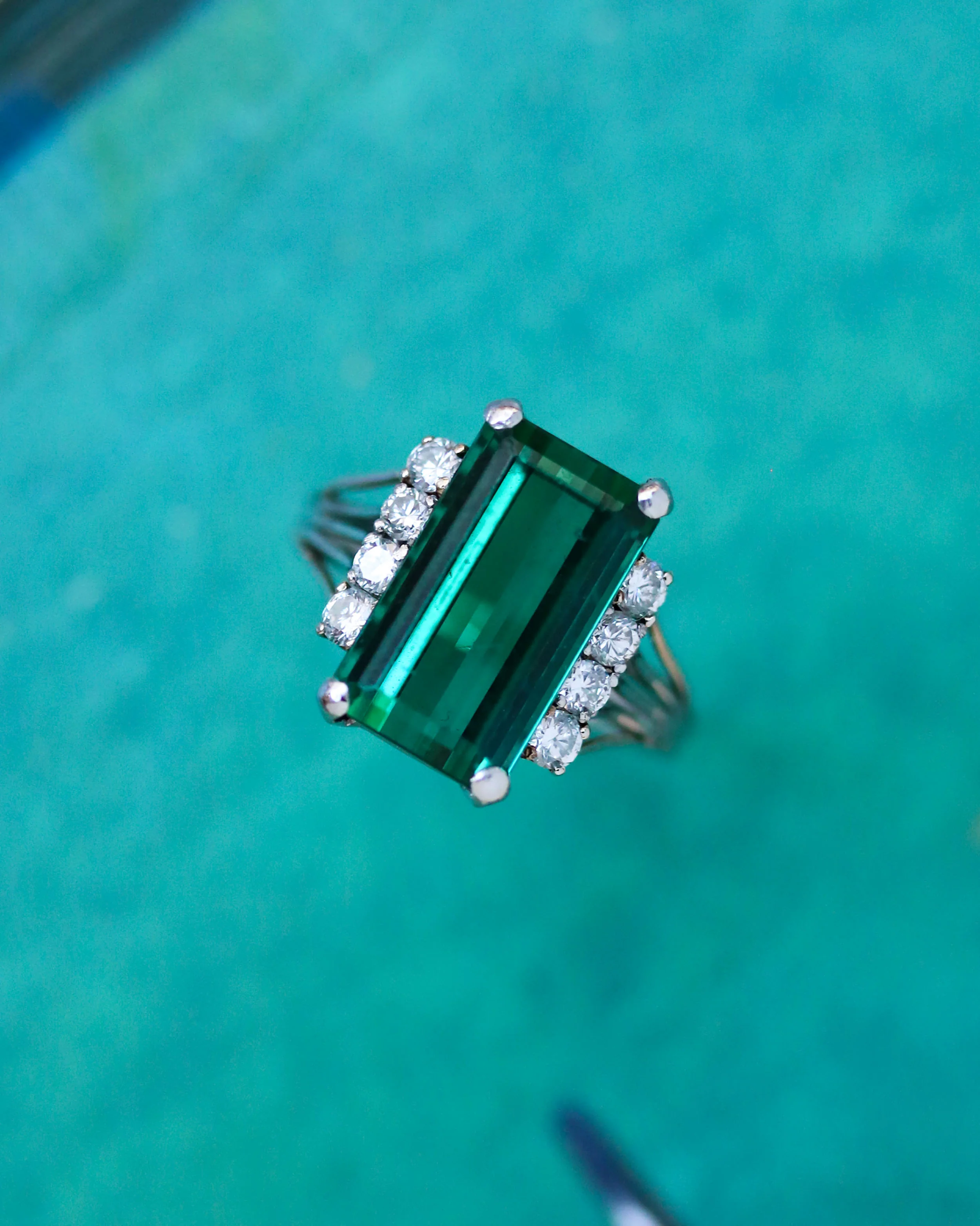 Bague Tourmaline Verte et Diamants