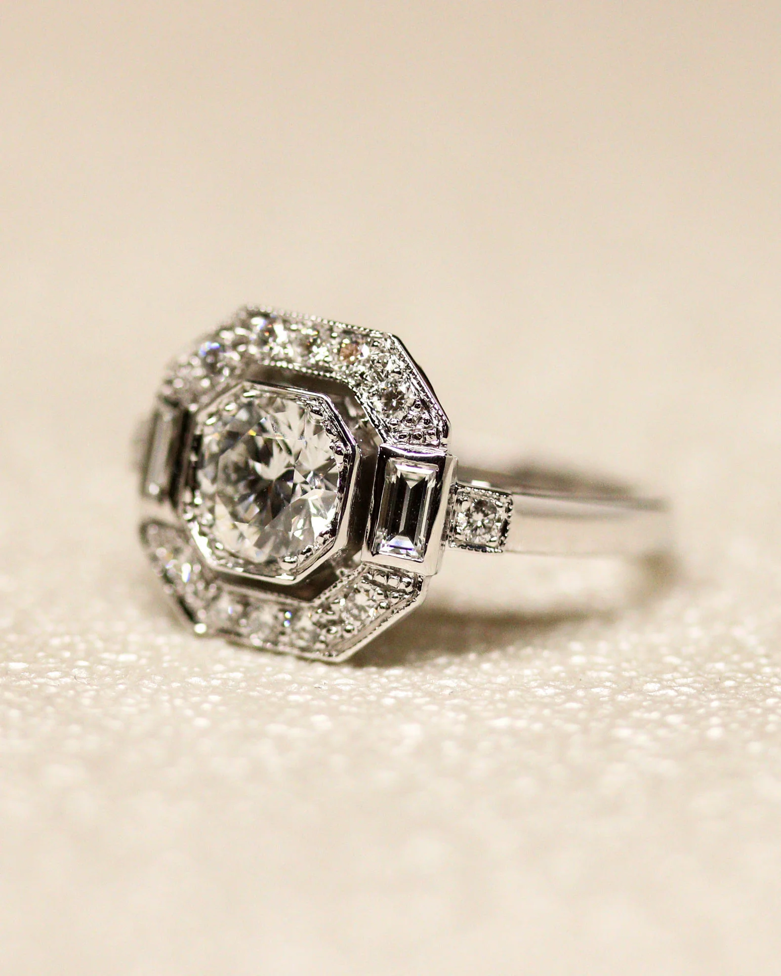 Bague Création Benoît Joaillier "Carré Pans Coupés" Diamant 1ct Certifié - Image 3