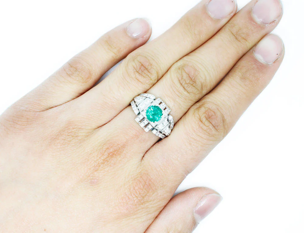 Bague Création Benoit Joaillier "Architecte" Emeraude et Diamants - Image 4