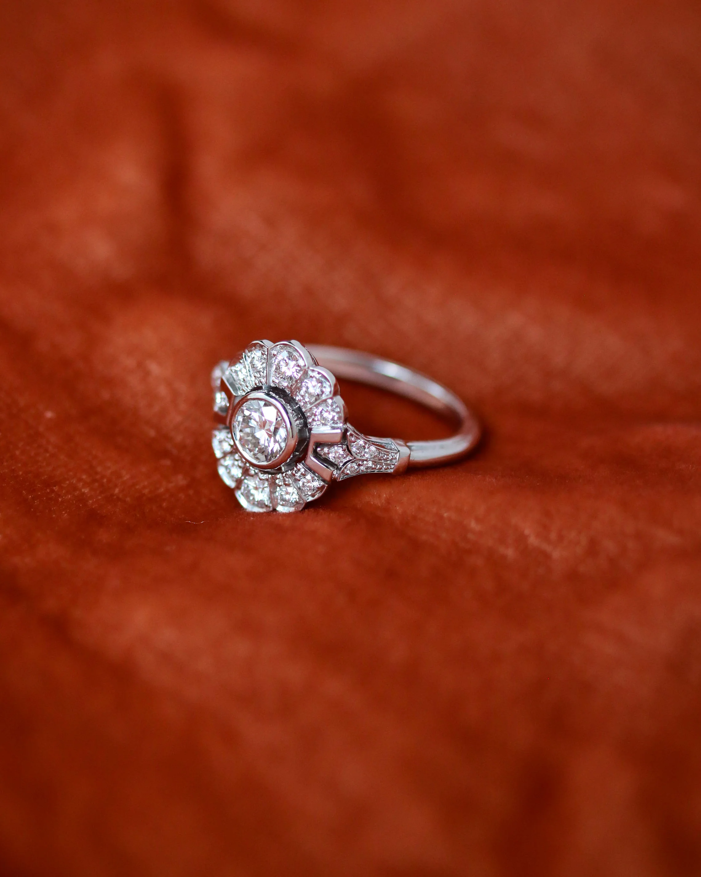 Bague Création Benoit Joaillier "Marguerite" Art Déco Diamant centre 0,51ct - Image 6