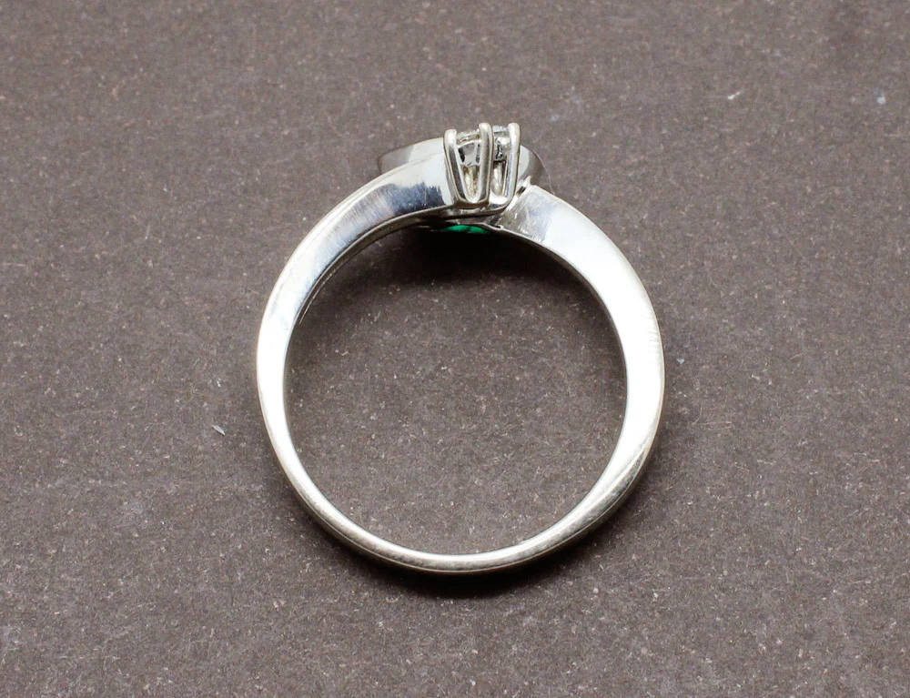 Bague Croisée Emeraude Poire - Image 3