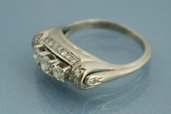 Bague Diamants et Platine Art déco - Image 2