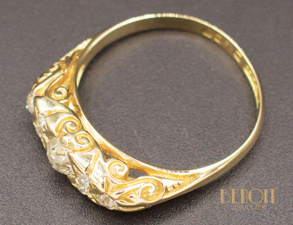Bague Diamants Style Jarretière - Image 3