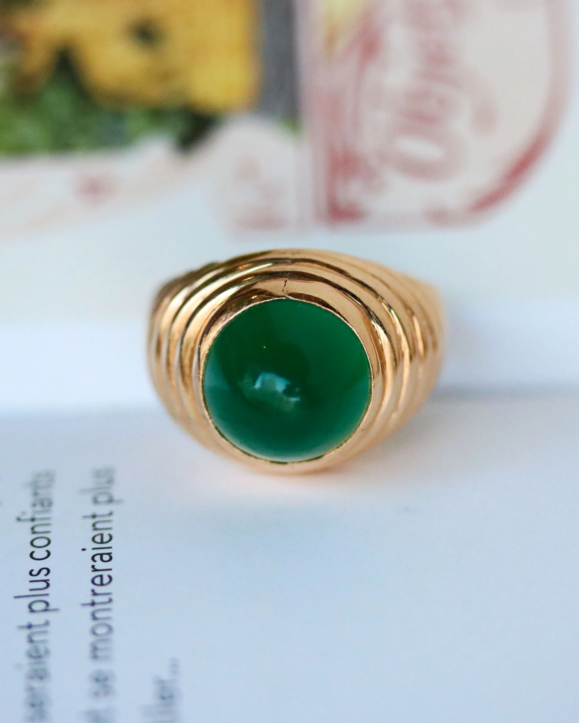Bague Dôme Or Jaune et Calcédoine Cabochon