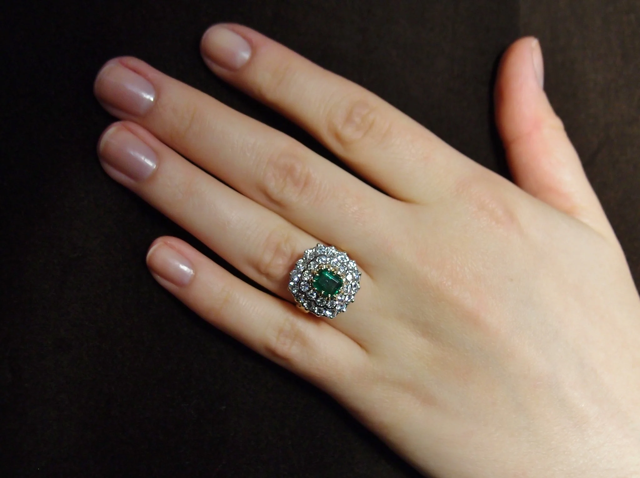 Bague Emeraude double entourage et diamants - Image 7