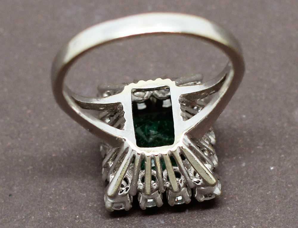 Bague Émeraude Entourage - Image 6