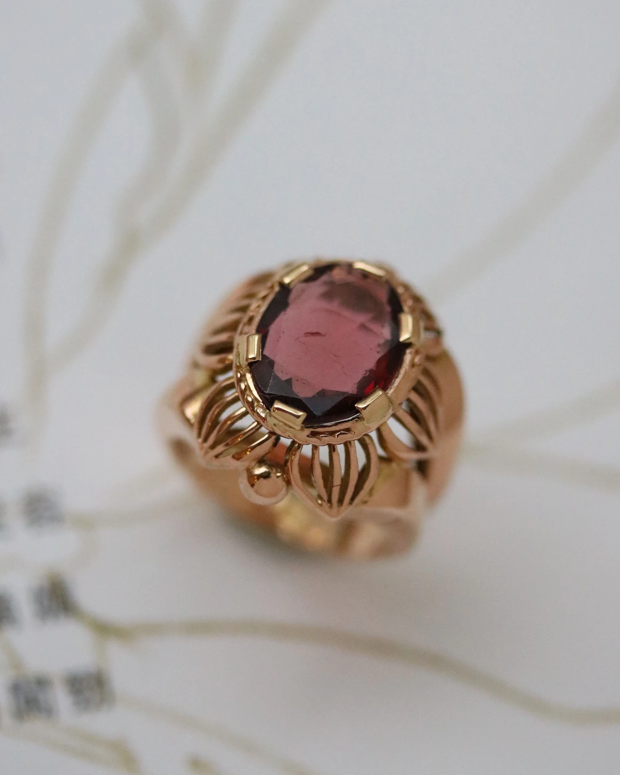 Bague Dôme Fleur Or Jaune et Grenat