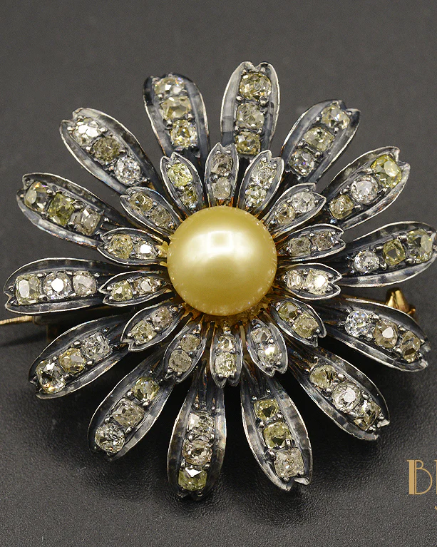 Bague Marguerite Perle Gold et Diamants "Les Recyclés" - Image 8