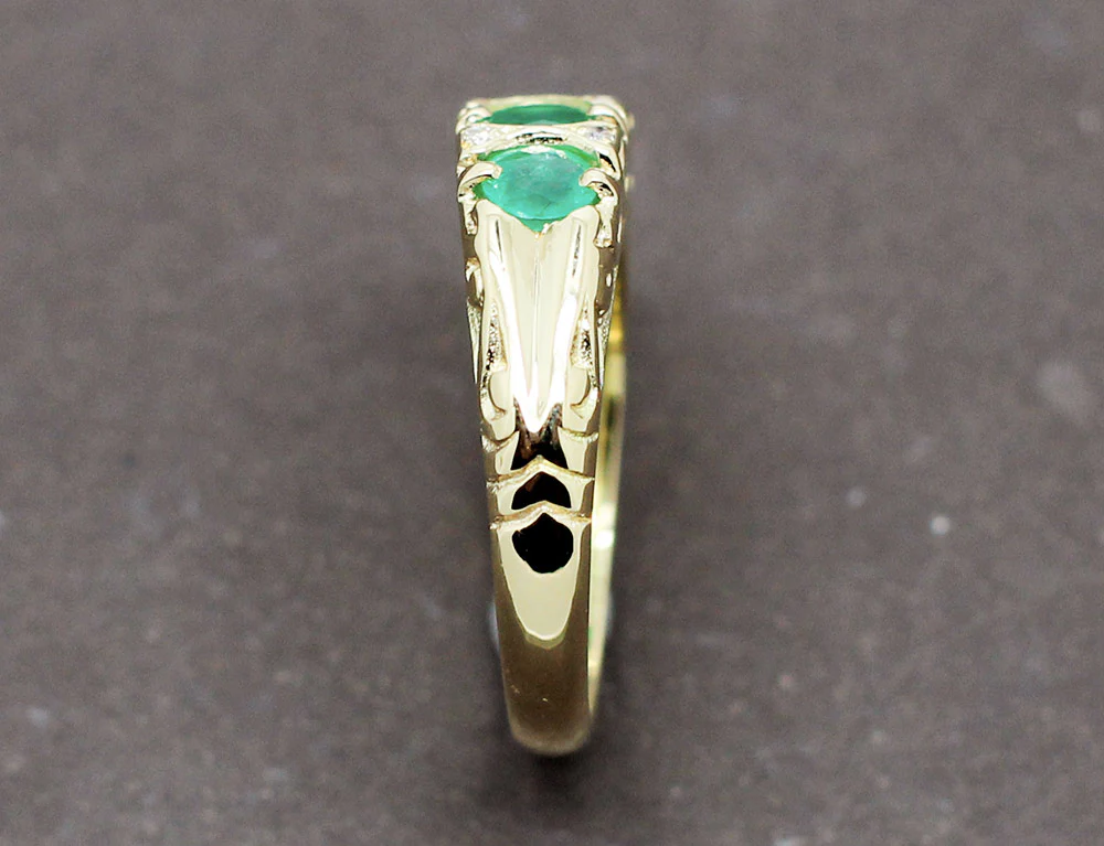 Bague Jarretière Emeraudes Diamants - Image 4