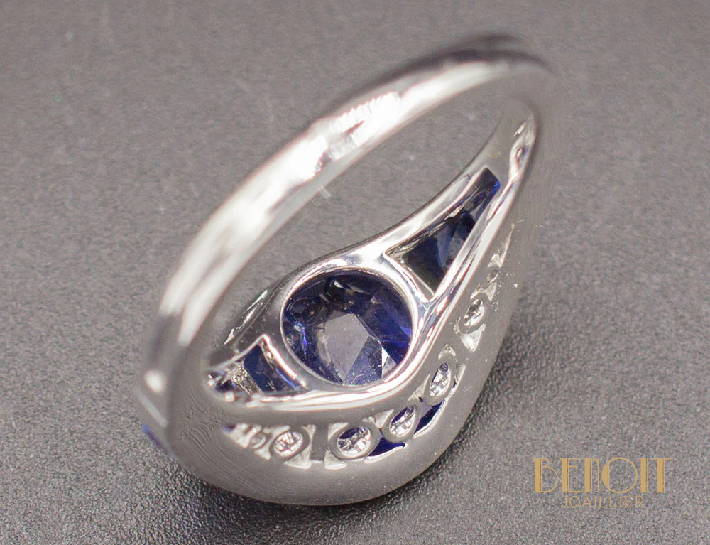 Bague Art Déco Jarretière Saphir Ceylan Naturel - Image 6