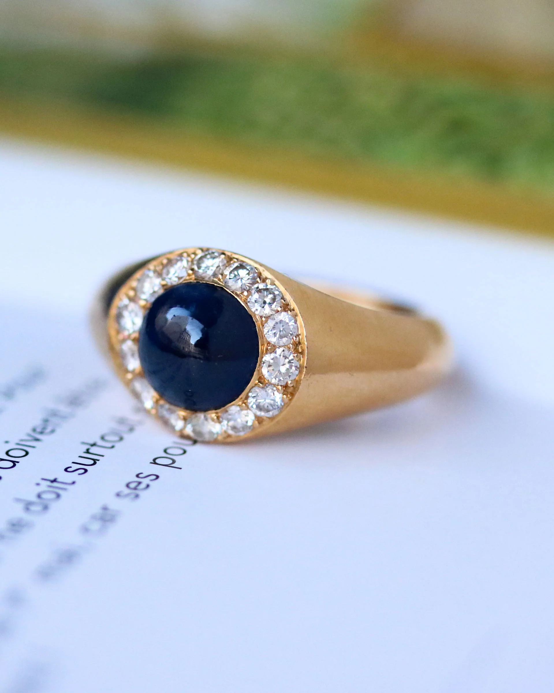 Bague Jonc Or Jaune Saphir et Diamants - Image 4