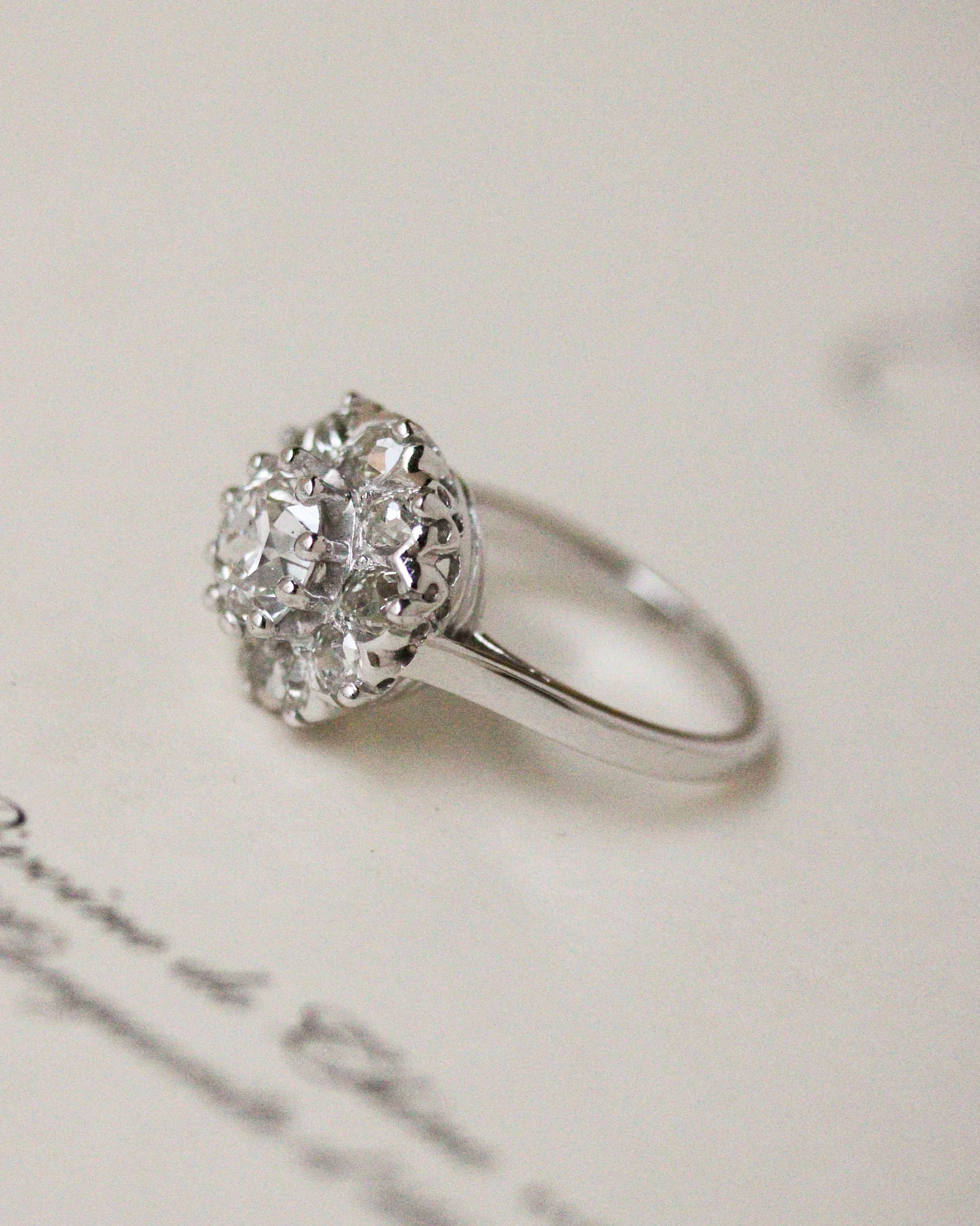 Bague Marguerite Ancienne Diamants et Platine - Image 3