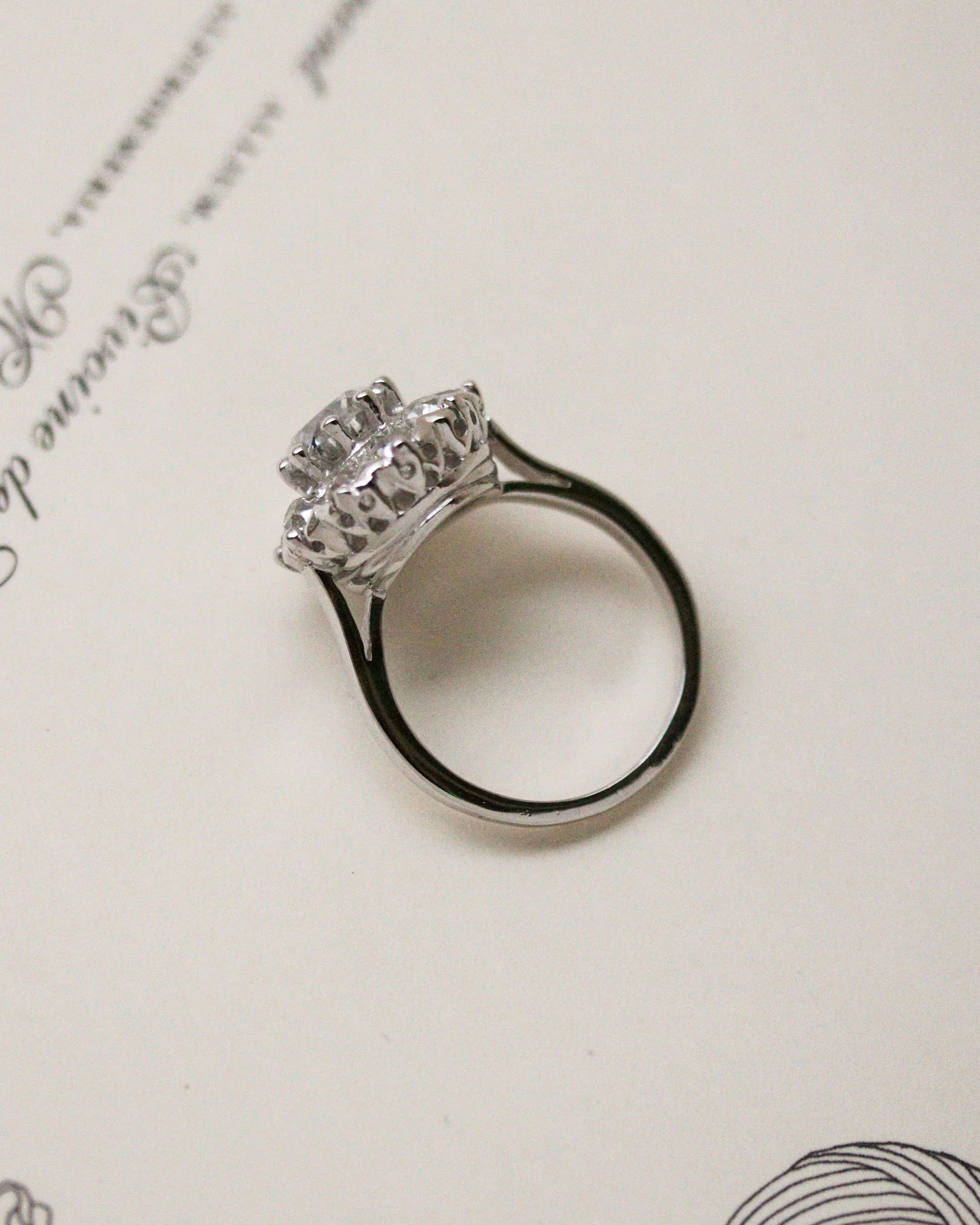 Bague Marguerite Ancienne Diamants et Platine - Image 4