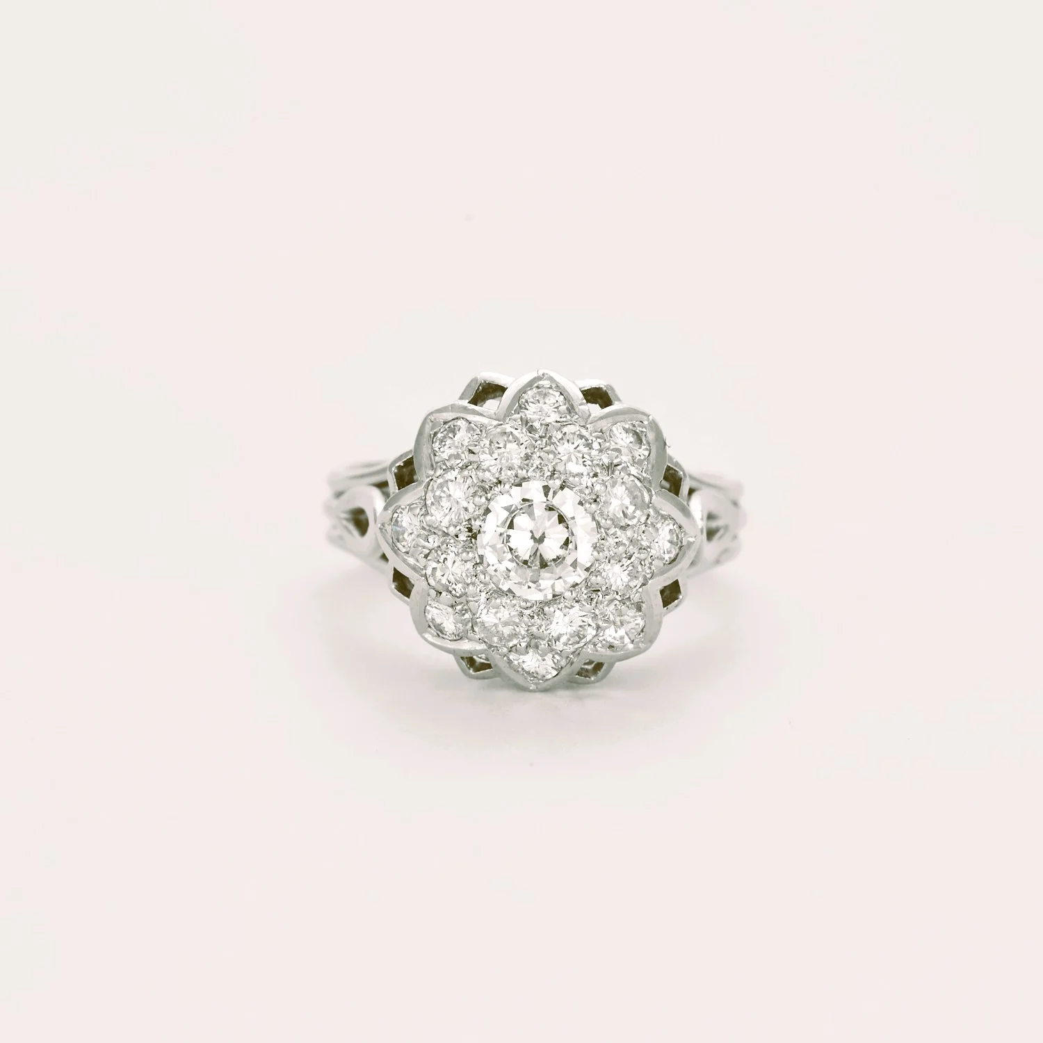 Bague Marguerite Diamants Platine - Image 4