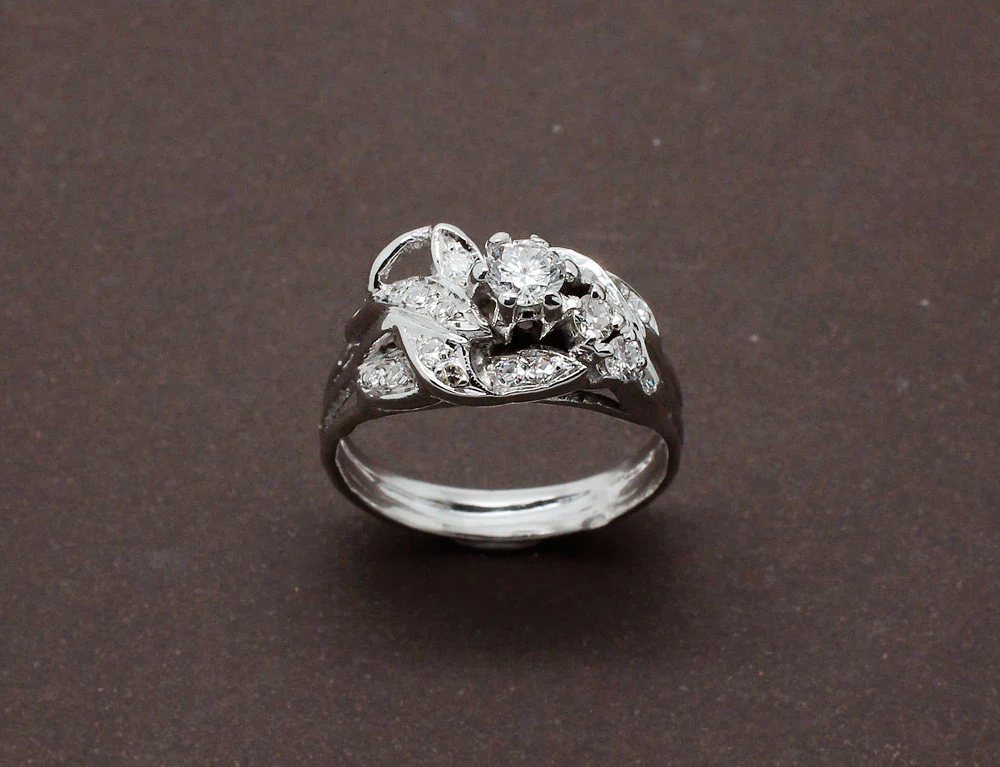 Bague Or Blanc et Diamants - Image 2