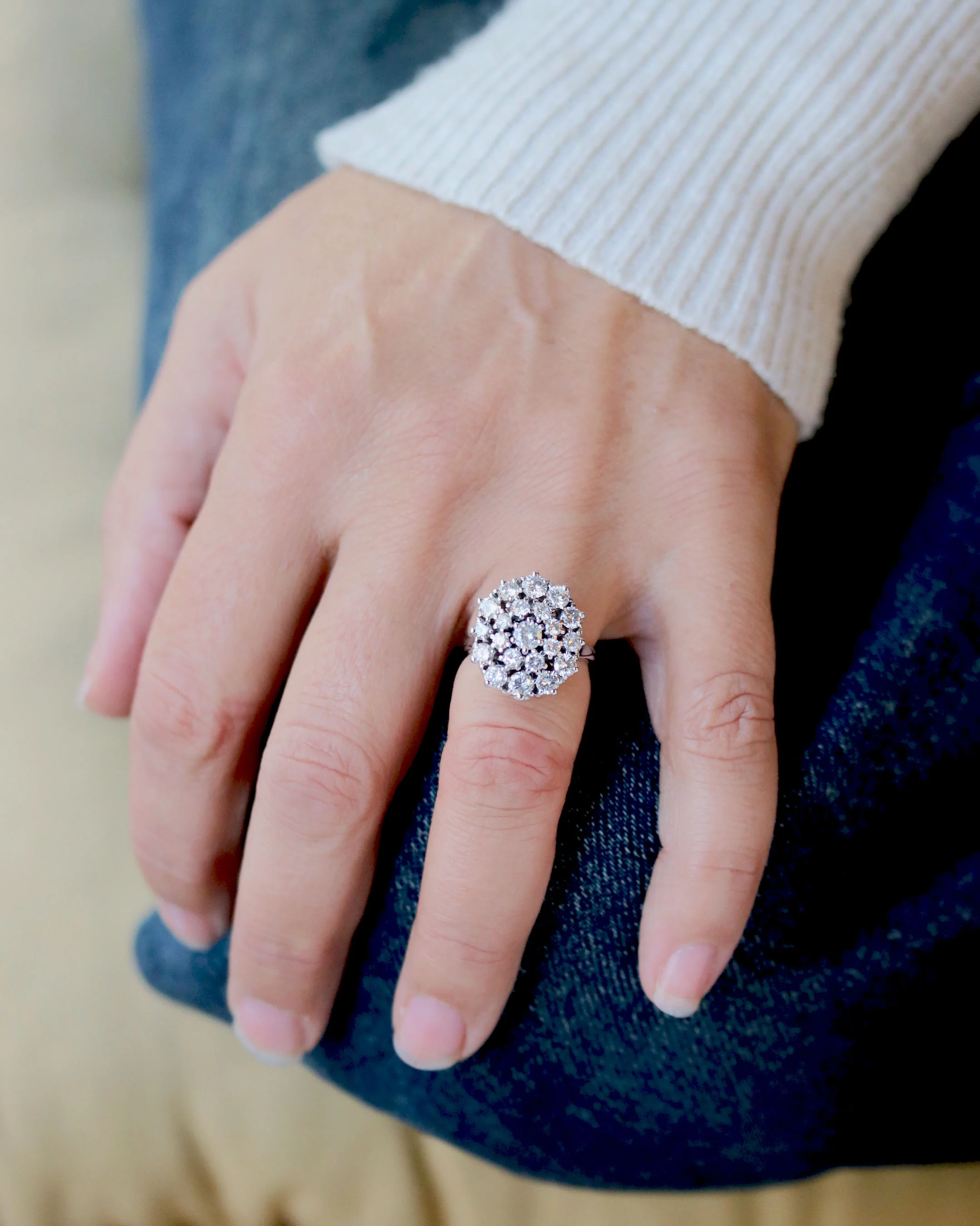Bague Ovale Double Entourage Or Blanc Diamants - Image 2