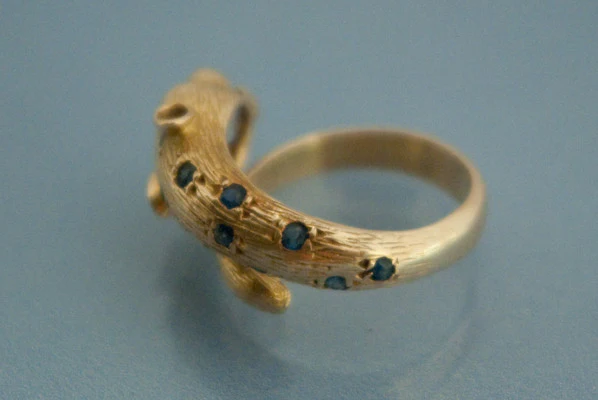Bague Panthère Or et Saphir - Image 3