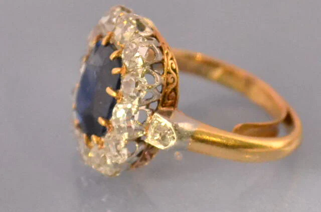 Bague Pompadour Saphir diamants - Image 3