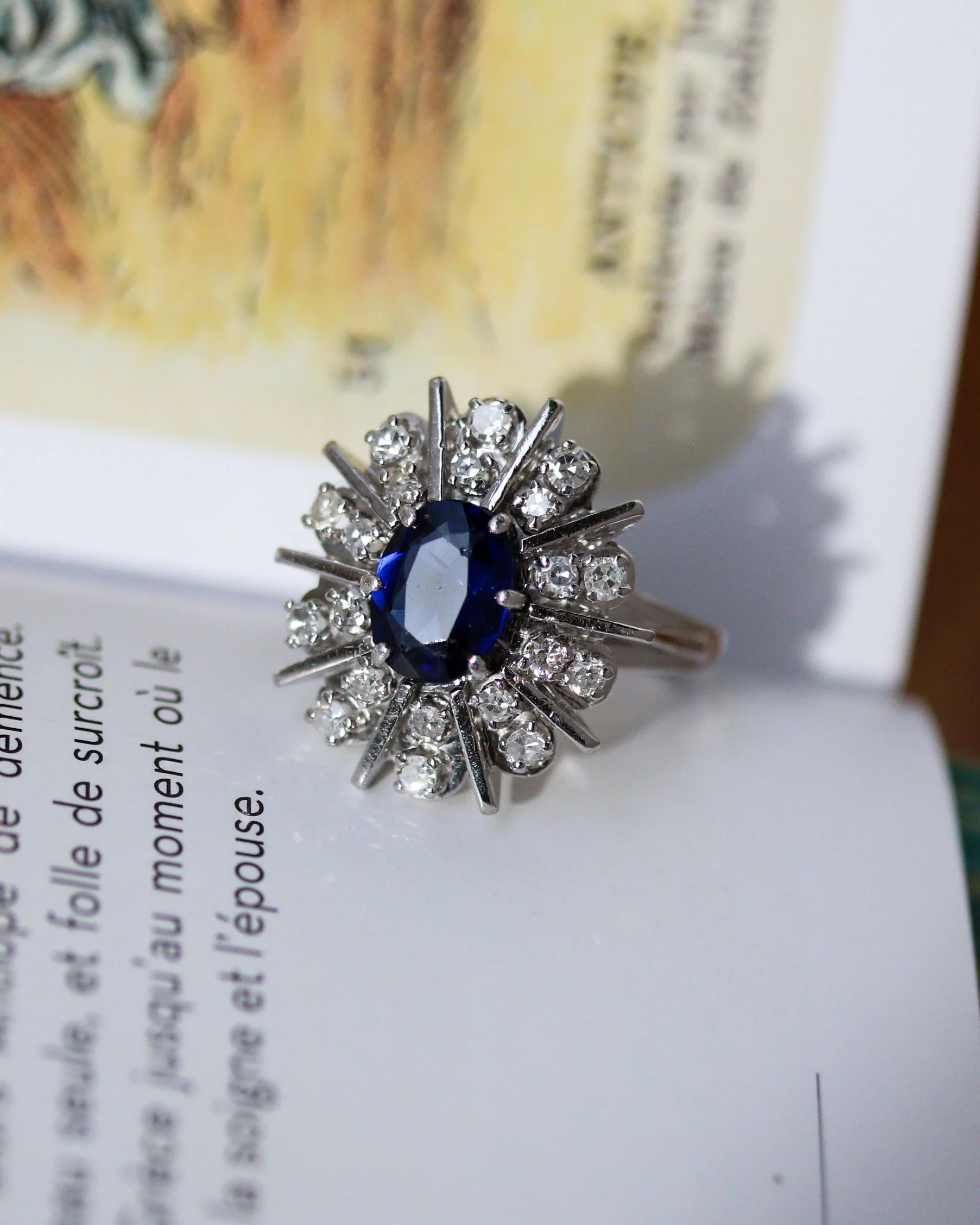 Bague Pompadour Or et platine, Saphir et Diamants - Image 6