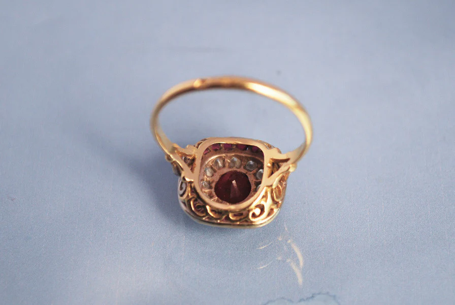 Bague Rubis Diamants et Or jaune - Image 4