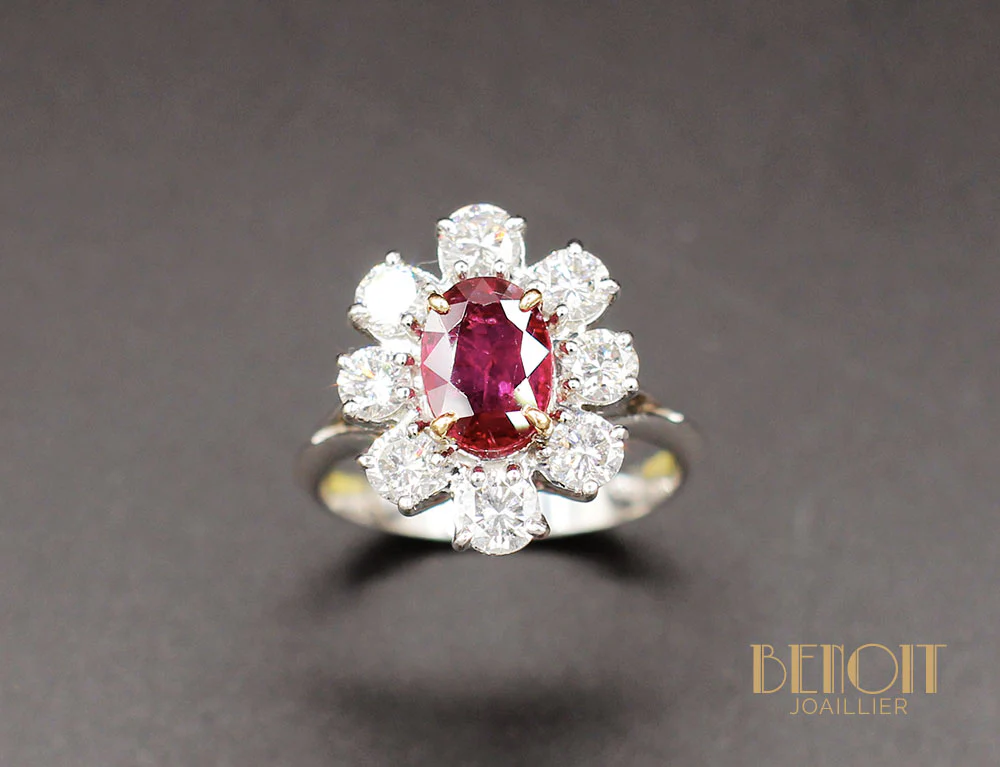 Bague Rubis Entourage Diamants - Image 2