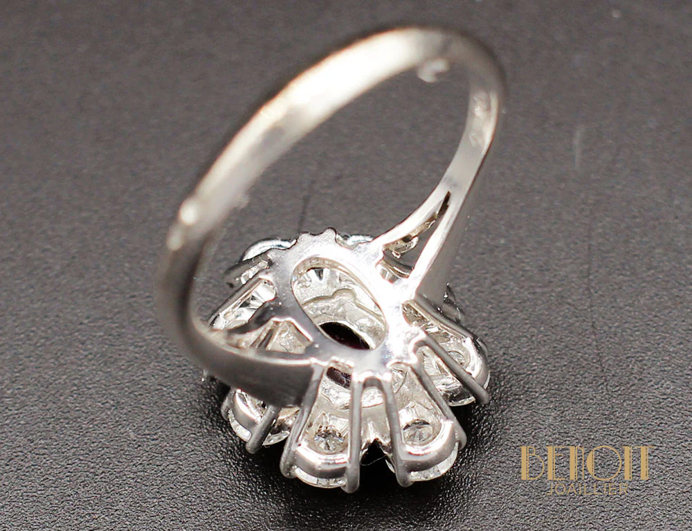 Bague Rubis Entourage Diamants - Image 5