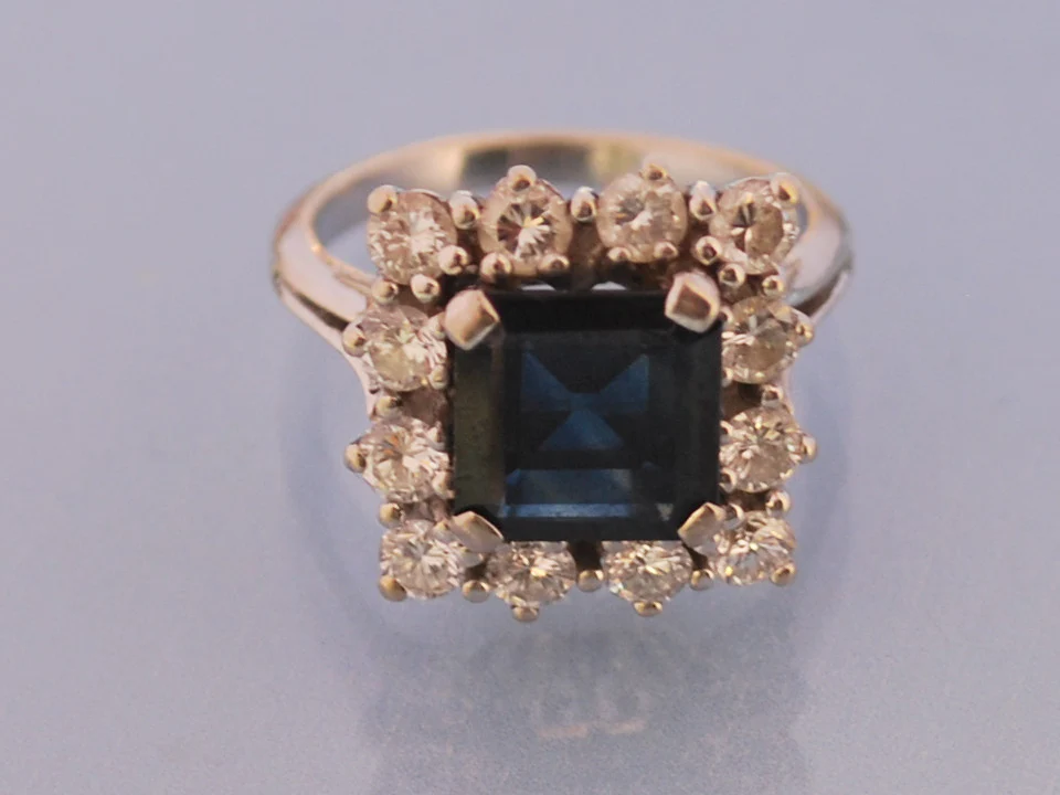 Bague saphir diamants et or