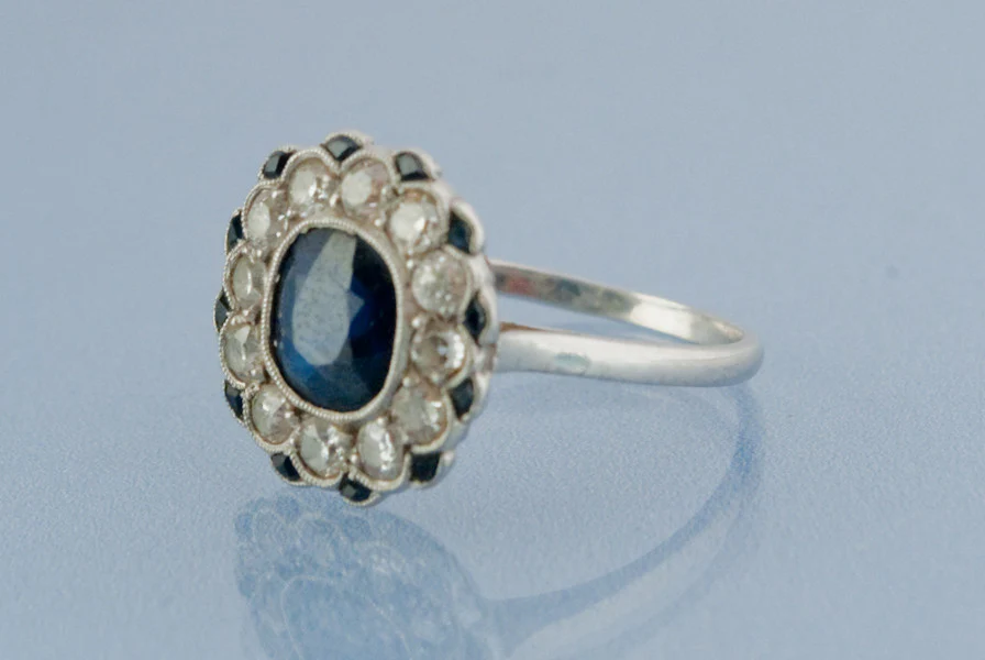 Bague Saphir, diamants et Platine - Image 3