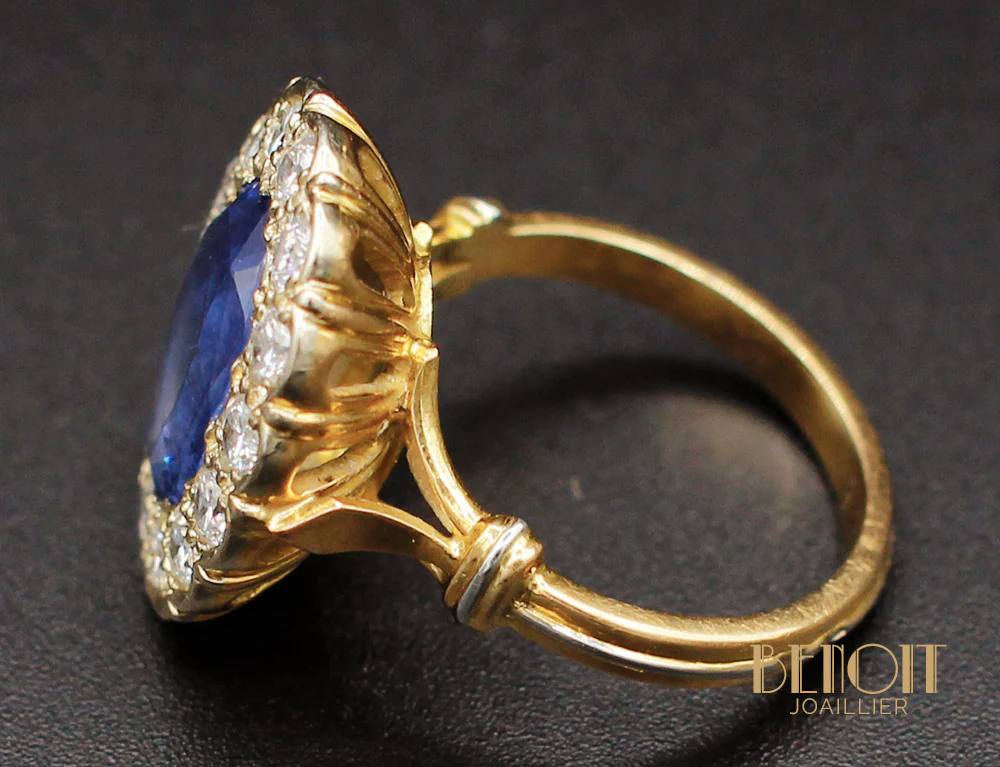 Bague Saphir Entourage Diamants - Image 6